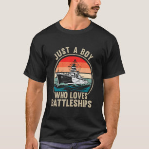 T-shirt Juste un garçon qui aime les cuirassés vintage pat