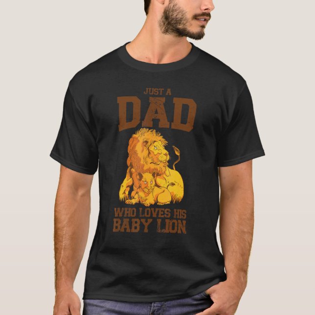 T-shirt Juste Un Père Qui Aime Son Bébé Lion Wilderness Sa (Devant)