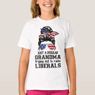 T-shirt Juste une grand-mère ordinaire essayant de ne pas 
