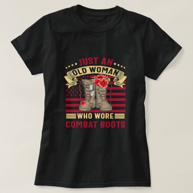 T-shirt Juste Une Vieille Femme Qui Portait Des Bottes De  (Design devant)