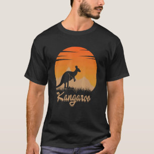 T-shirt Kangaroo Animal Chaud Dans La Montagne Dans La Nat