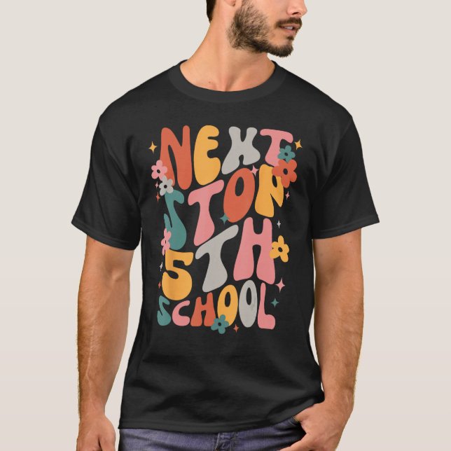 T-shirt Kids Next Stops 5th Grade Groovy Vibes First Day O (Devant)