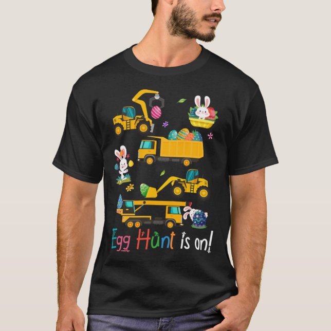 T-shirt La Chasse Aux Oeufs Est Sur Le Tracteur Easter Bun (Devant)