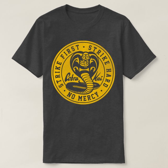 T-shirt La Cobra frappe d'abord (Design devant)