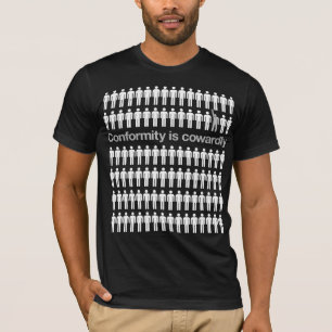 T-shirt La conformité est chemise lâche