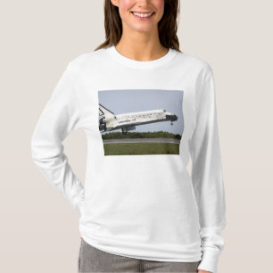 T-shirt La découverte de navette spatiale approche