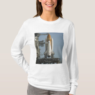 T-shirt La découverte de navette spatiale repose prêt