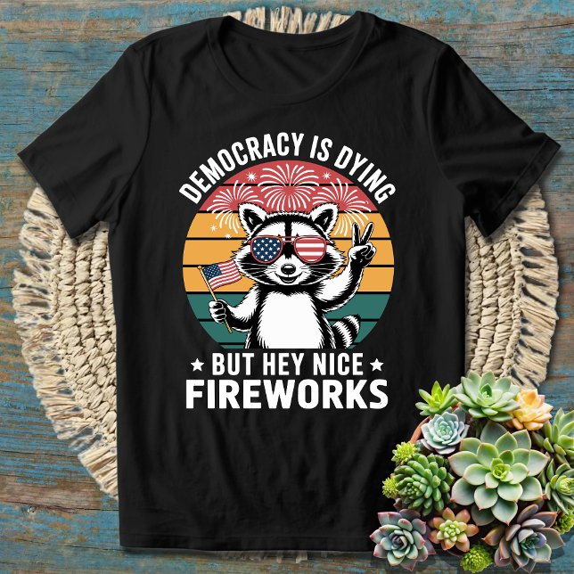 T-shirt La drôle de démocratie patriotique meurt 4 juillet (Créateur téléchargé)