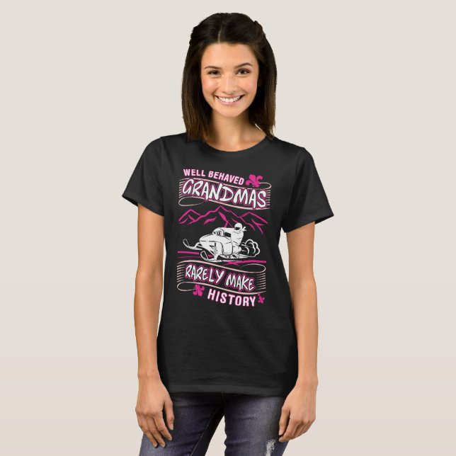 T-shirt La grand-maman bien comportée rare font le (Devant entier)