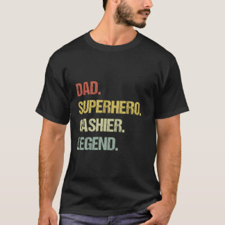 T-shirt La légende du caissier papa superhero