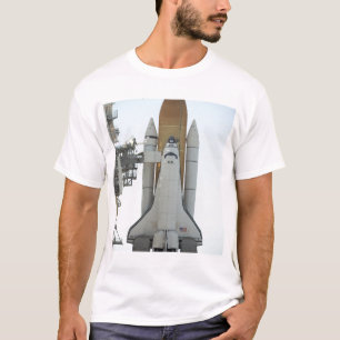 T-shirt La navette spatiale l'Atlantide se repose sur la
