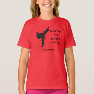 T-shirt La pièce en t de fille du Taekwondo ne laissent