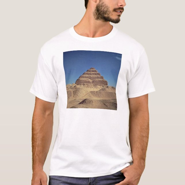 T-shirt La pyramide d'étape du Roi Djoser, c.2630-2611 (Devant)