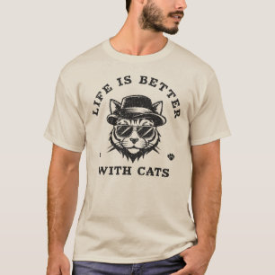 T-shirt La vie est meilleure avec des chats drôles minimal