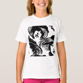 T-shirt Lady Portant un Casquette