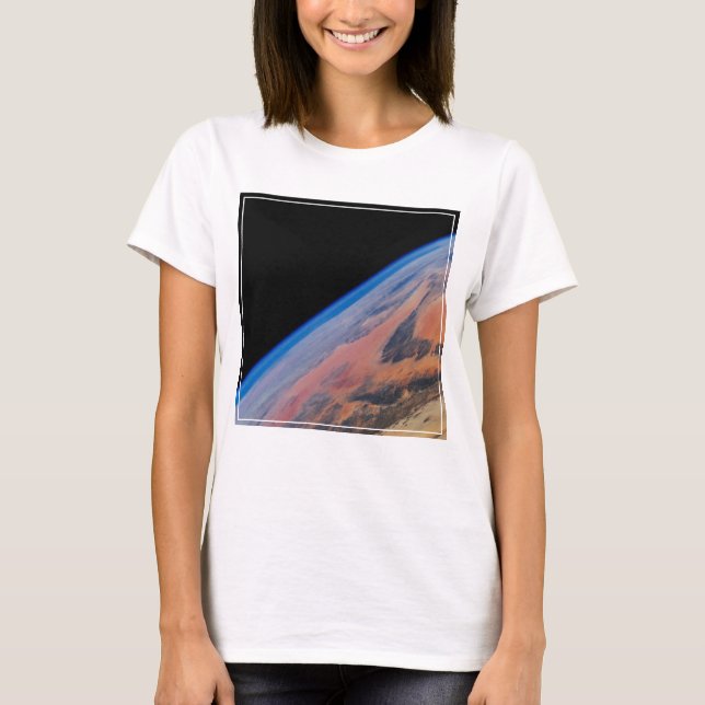 T-shirt L'Afrique Du Nord Et Le Vaste Désert Libyen. (Devant)