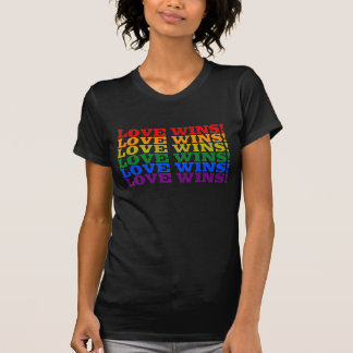 T-shirt L'amour gagne arc-en-ciel