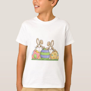 T-shirt lapins de pâques et oeufs