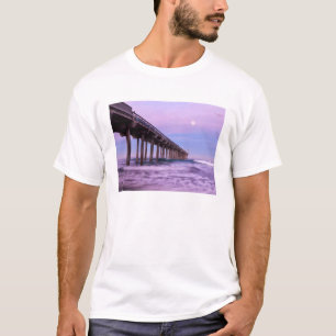 T-shirt L'aube violette au-dessus de la jetée, Californie