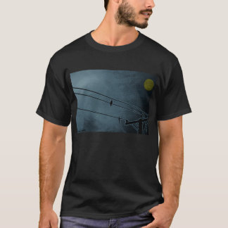 T-shirt le corbeau observe le tee - shirt de lune