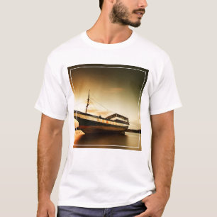 T-shirt Le corps du vieux bateau Bali, Indonésie