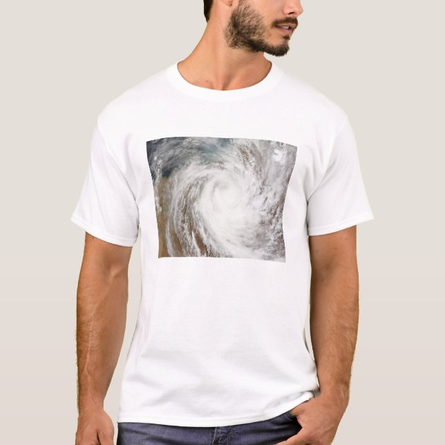 T-shirt Le cyclone Laurence s'éloigne de l'intérieur (Devant)