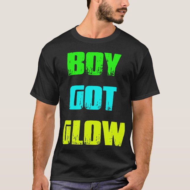 T-shirt Le garçon a obtenu à chemise de partie de lueur (Devant)