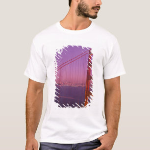 T-shirt Le Golden Gate Bridge peu après le coucher du sole