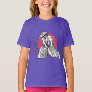 T-shirt Le guerrier de Samurai frappe avec Katana