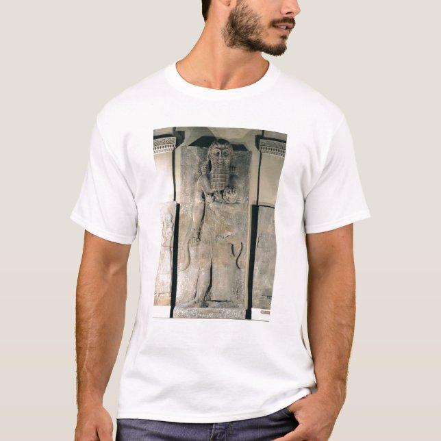 T-shirt Le héros Gilgamesh tenant un lion (Devant)