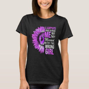 T-shirt Le Lupus De Tournesol Endommagé Avec La Mauvaise F