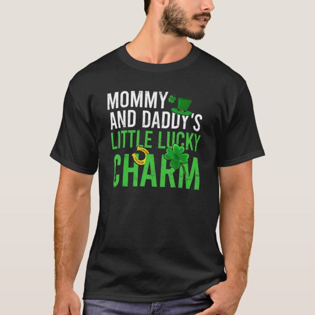 T-shirt Le petit charme de maman et papa St Patrick's (Devant)