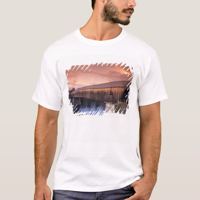 T-shirt Le plus long pont couvert des États-Unis (Devant)