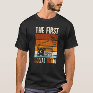 T-shirt Le premier opérateur radio Ham sur les médias soci