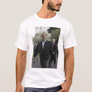 T-shirt Le président Obama se rend sur le court de basket