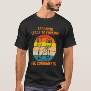 T-shirt Le Spooning Conduit À L'Utilisation De La Forme Co