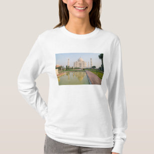 T-shirt Le Taj Mahal paisible et calme au lever du soleil,