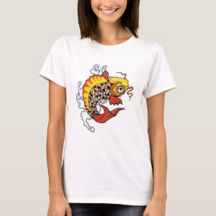 T-shirt Le tatouage de poissons de Koi a inspiré la