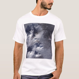 T-shirt Le volcan Bezymianny expose un modeste panache