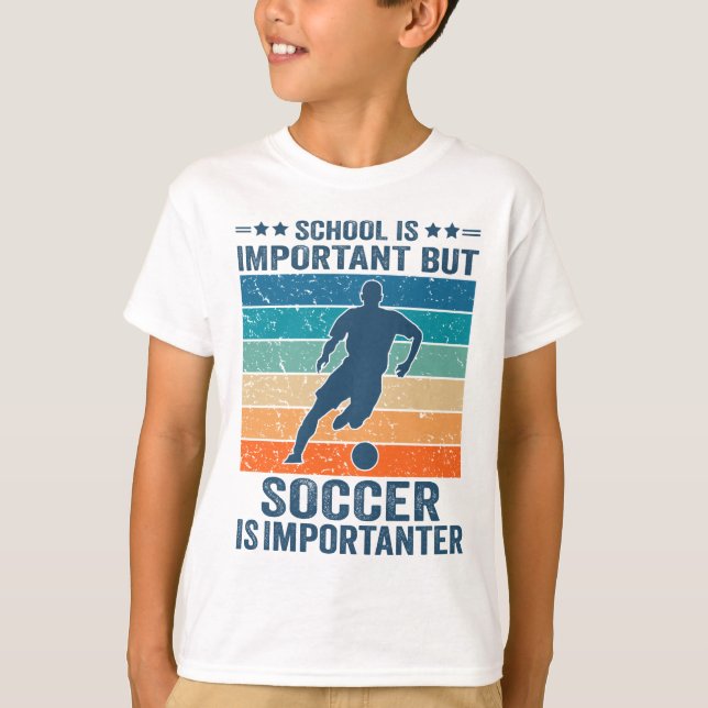 T-shirt L'École Est Importante, Mais Le Football Est Impor (Devant)