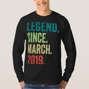 T-shirt Légende depuis mars 2019 Garçon fille 4 ans 4e B