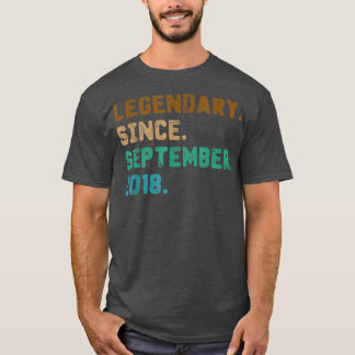 T-shirt Légende du cadeau vieux de 4 ans depuis septembre 