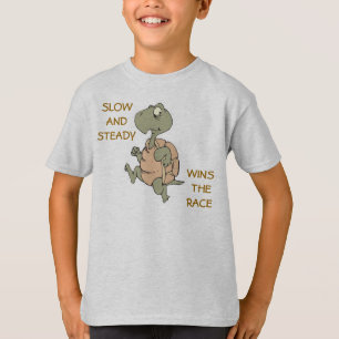 T-shirt lent et régulier gagne la course drôle tortue cour