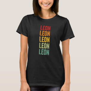 T-shirt Leon County Texas Rainbow Text