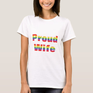 T-shirt L'épouse fière du t lesbien de gay pride