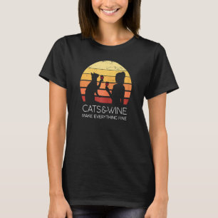 T-shirt Les Chats Et Vins De Femme Rendent Tout Beau. Chat