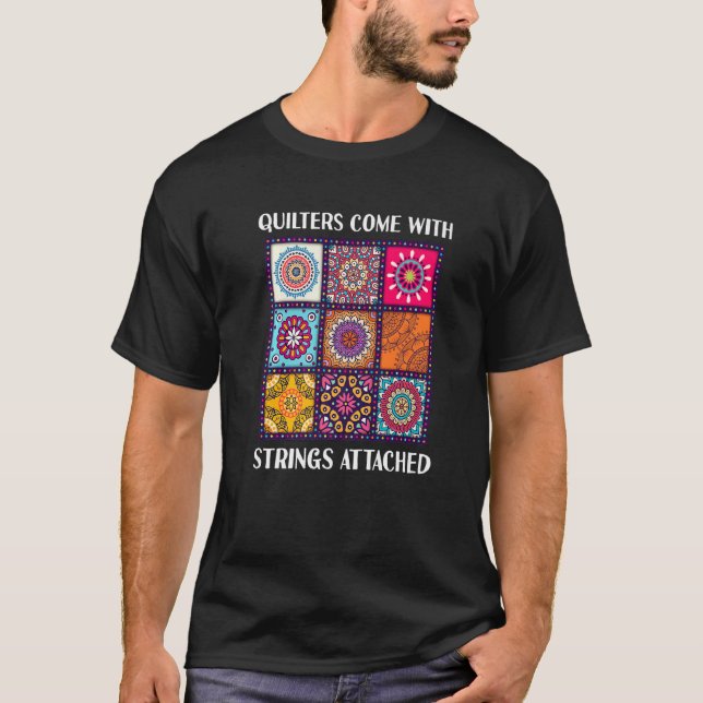 T-shirt Les Chaussures Sont Équipées De Chaînes Fixées À Q (Devant)