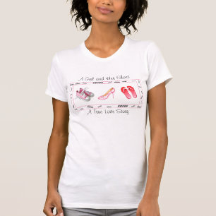 T-shirt Les dames façonnent et le dessus de chaussures
