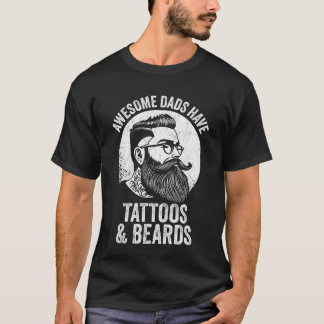 T-shirt Les Draps Étonnants Ont Des Tatouages Et Des Oreil