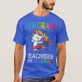 T-shirt Les Enseignants De 9e Année Sont La Unicorne Magiq